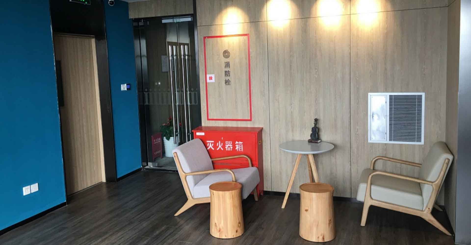 景瑞张江中心电梯间