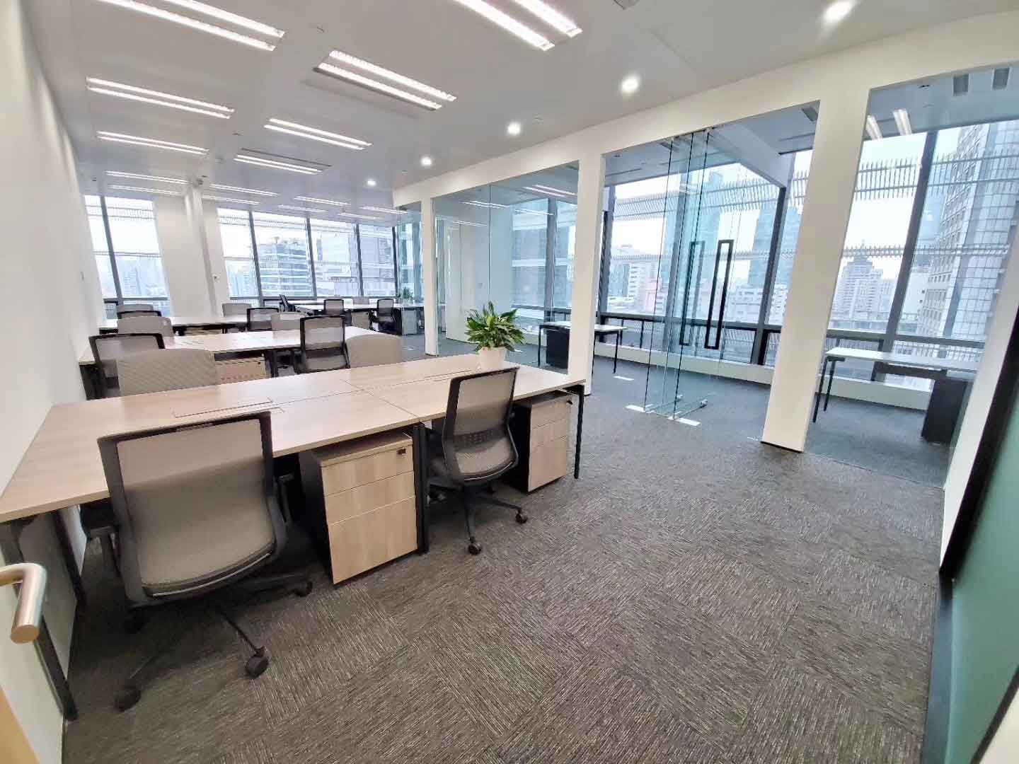 泰康保险大厦560㎡
