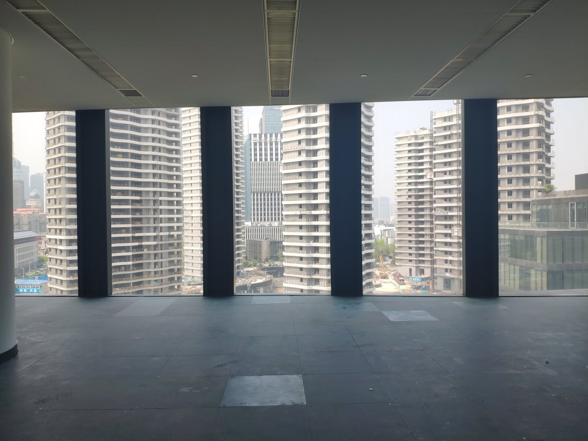 保利广场650㎡