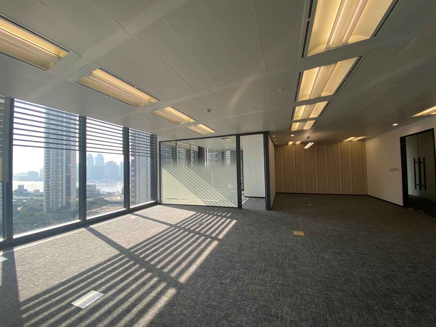 东亚银行金融大厦298㎡