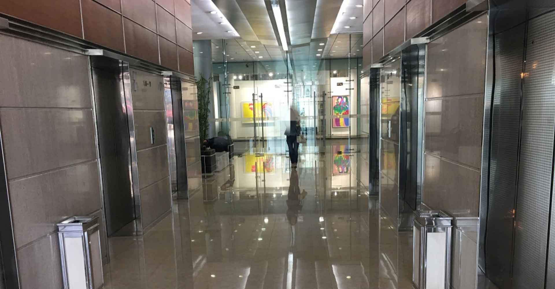 天安中心电梯间